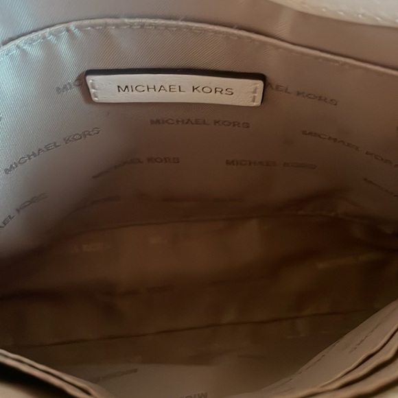 Michael Kors wristlet is just the right size. - Picture 4 of 6